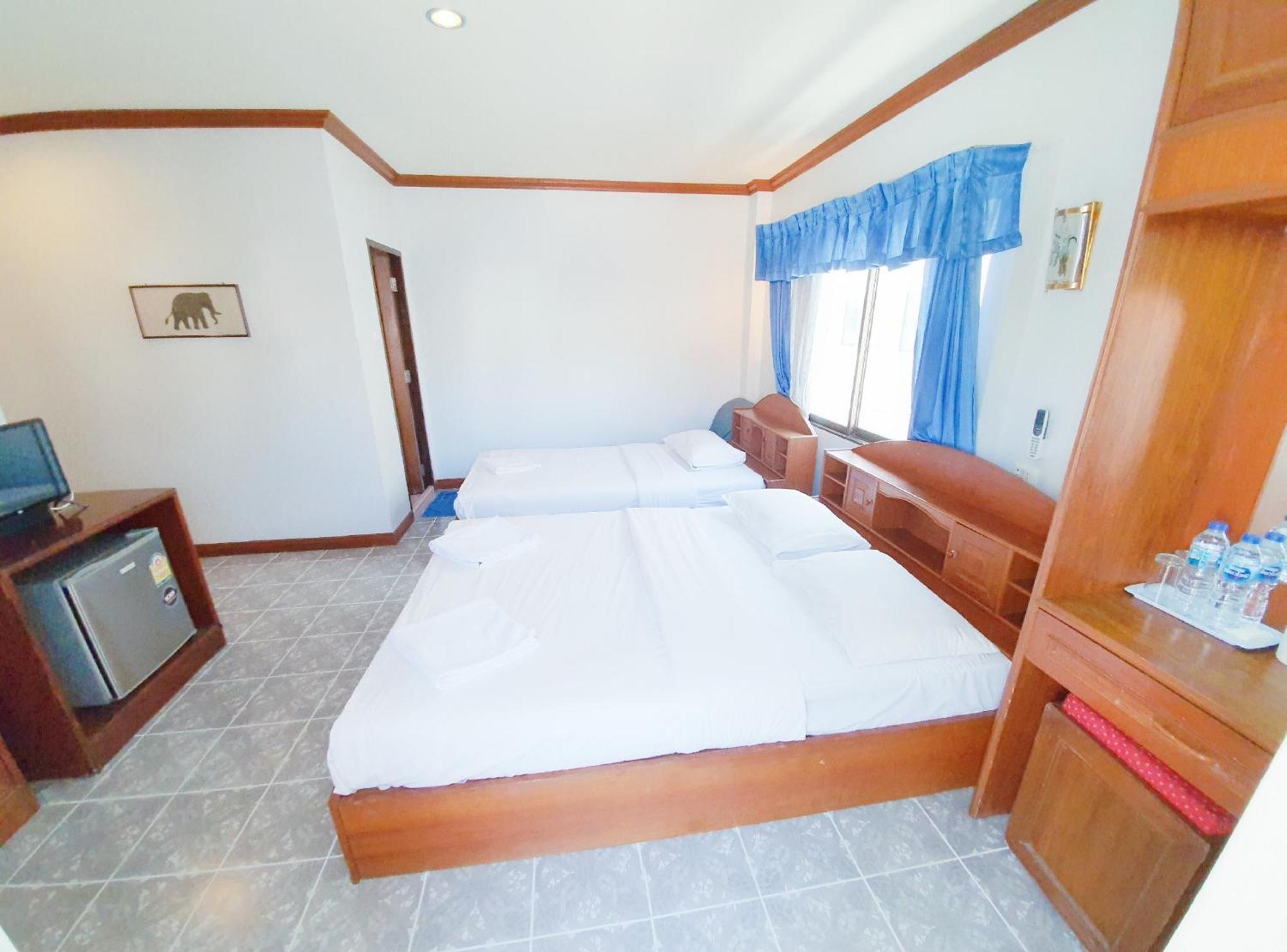 Break Point Hotel Patong Exterior foto
