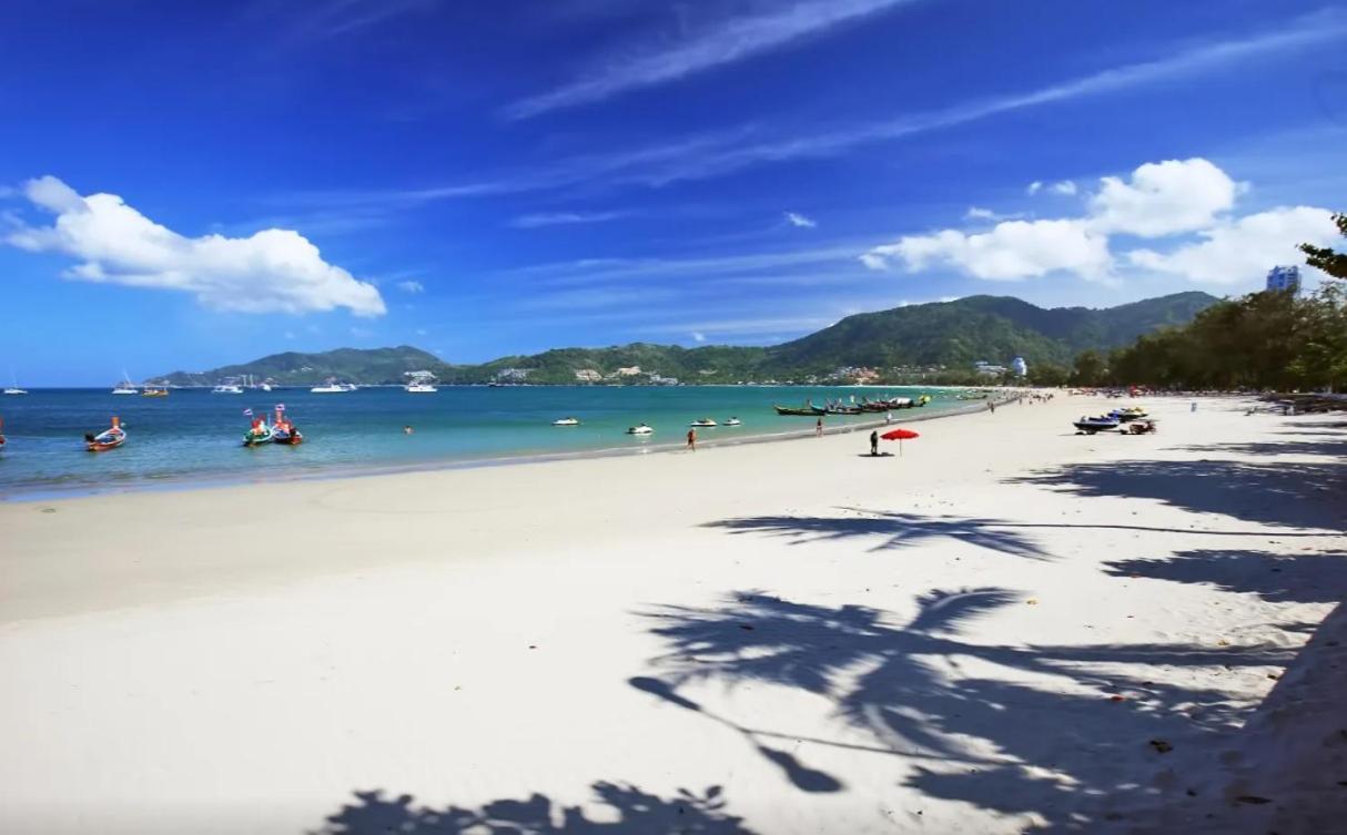 Break Point Hotel Patong Exterior foto